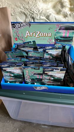 Hot wheels LOT 200+  Read Description !!