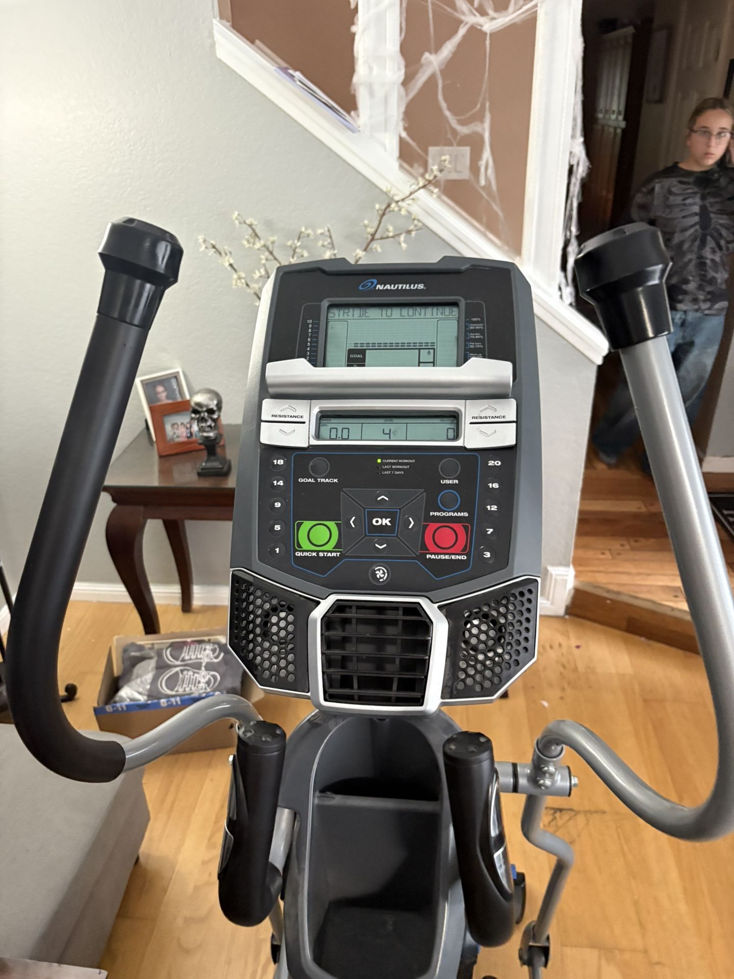 Nautilus Horizen Elliptical Trainer