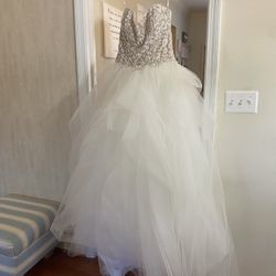 Maggie Sottero Wedding Dress