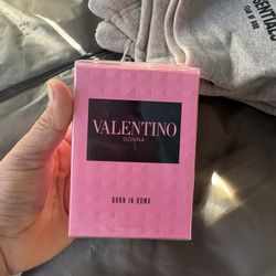 Valentino Perfume 