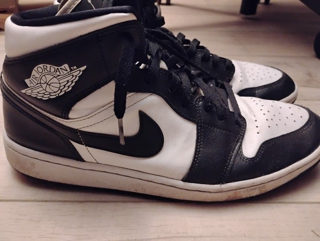Air Jordan One Panda