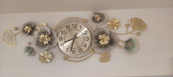 3D Metal Gingo Leaf Decorative wall clock