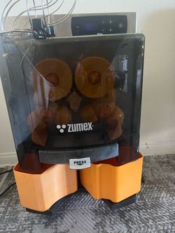 Zumex Commercial Automatic Orange Juicer Machine