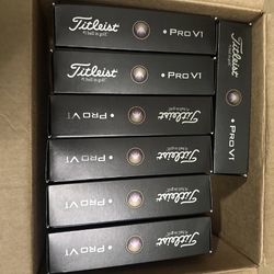 Titleist Pro V1 Golf Balls - T2028S - White 7 Dozen