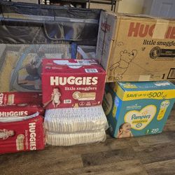 Size 1 Diapers (Huggies And Pampers)