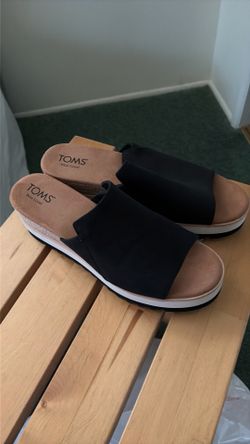 TOMS sandles
