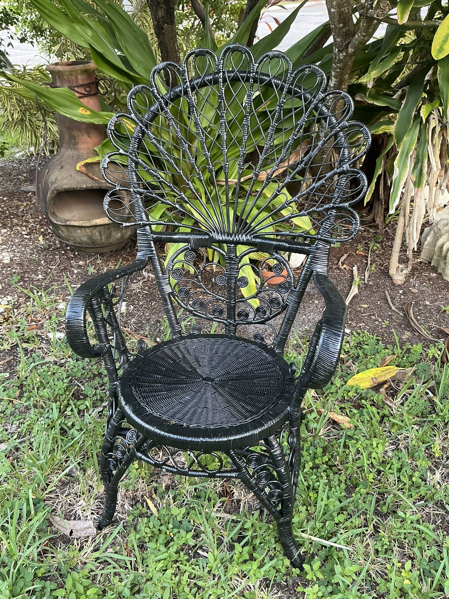 Vintage Rattan - Wicker Peacock