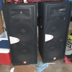 Bocinas JBL 2000 Watts Cada Ona