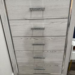 Nebraska furniture - Ashley Altyra Dresser 5 drawers