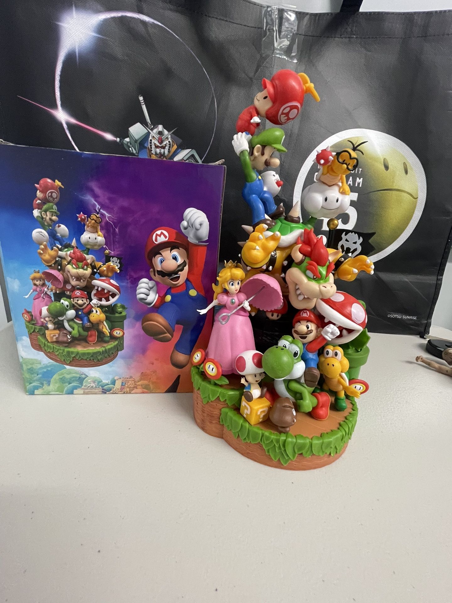 Super Mario Vinyl Statue