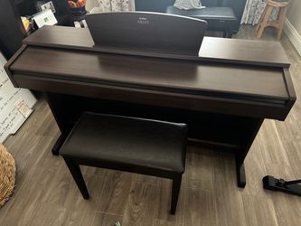 Yamaha piano great condition!!
