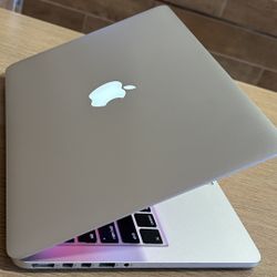 Apple MacBook Pro 13” Retina I5/8GB/256GB SSD 