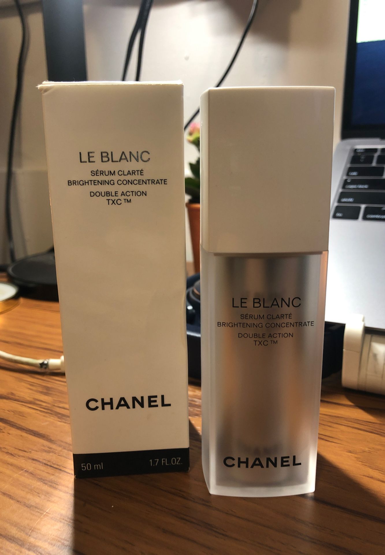 Chanel Le Blanc Brightening Serum