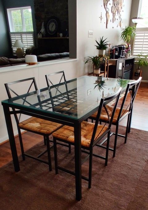 Almost New Dining Set!