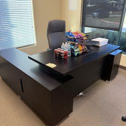 Brand New Office Furniture (desk, desk chair, 3 meeting chairs and table)