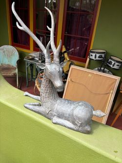Large vintage MCM Hollywood regency brass deer