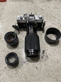 Minolta SRT202 Vintage Film camera With 50mm Lens And 70-210 Lens