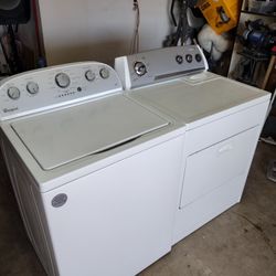 Whirlpool Washer And Electric Dryer Large Capacity 