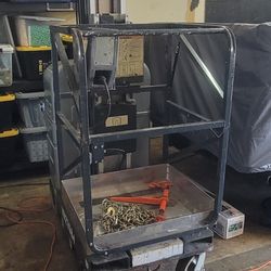 2013 JLG Man Lift 20FT