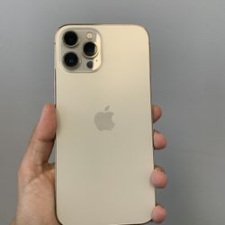 🤍📱 iPhone 12 Pro Max 128 GB Unlocked BH84% 🔋 Case And Headphones For Free 💯👌🏻