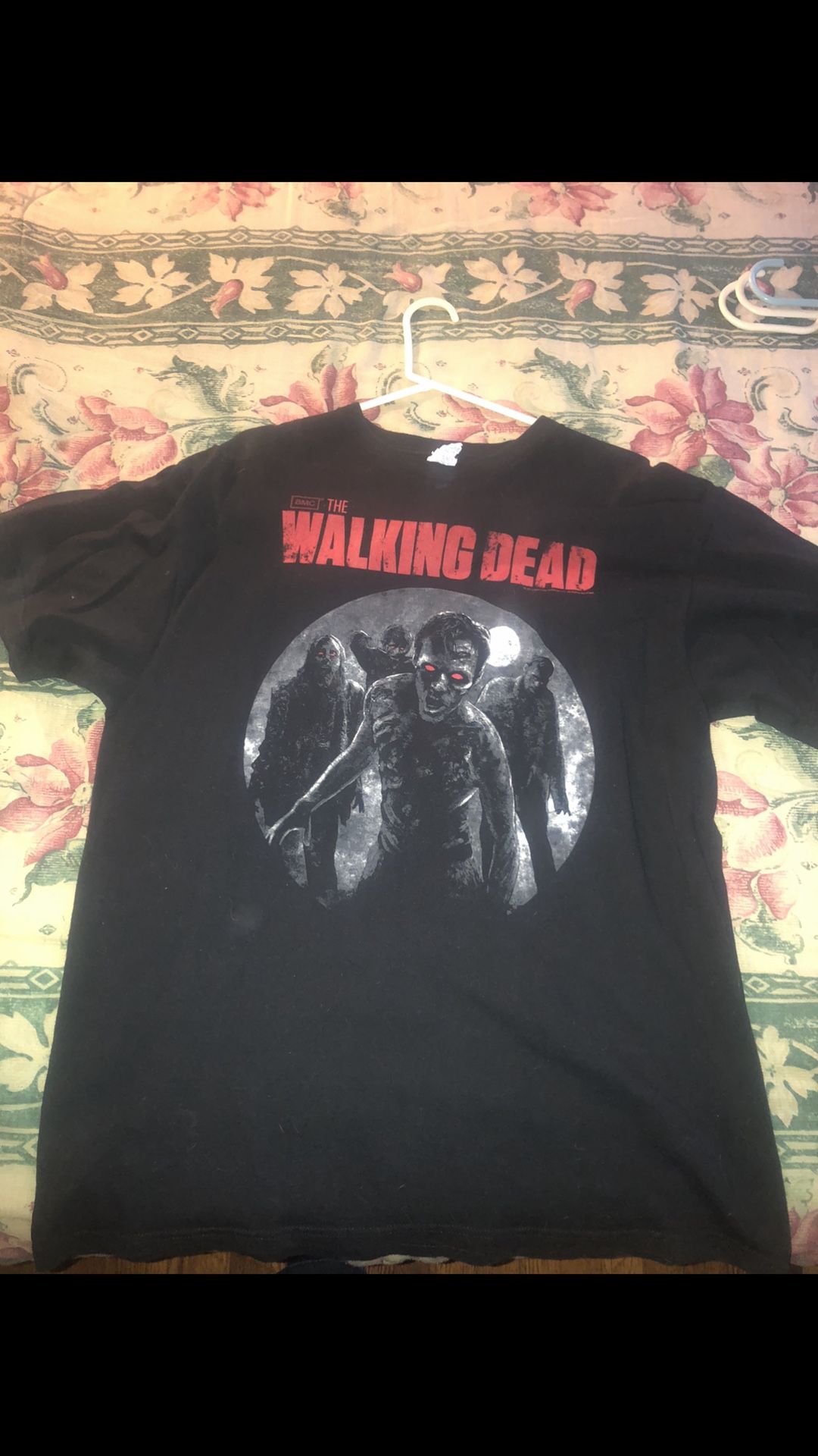 Men’s XL Walking Dead t shirt