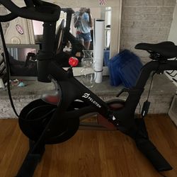 Peloton Bike 