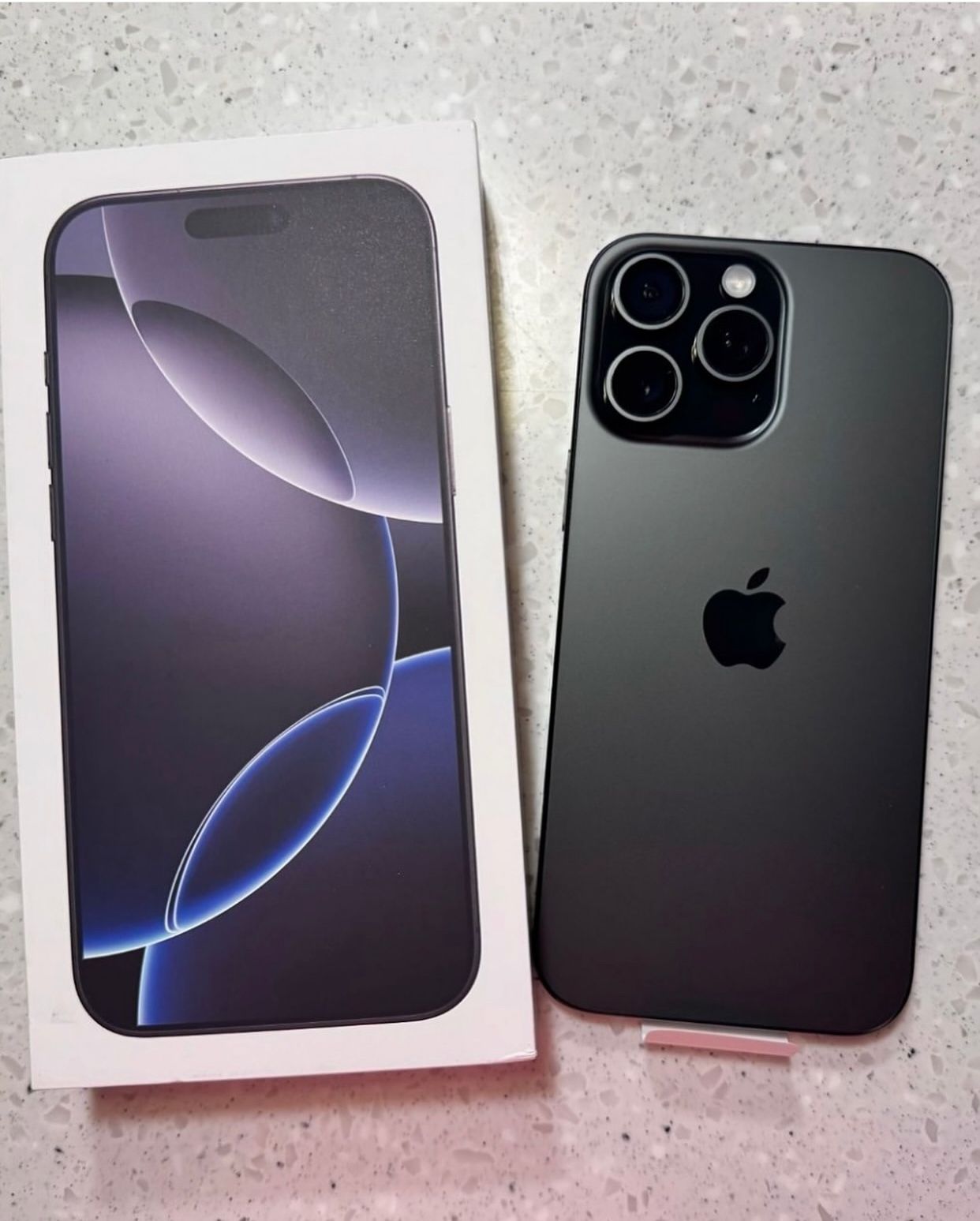 Unlocked iPhone 16 Pro Max 256GB