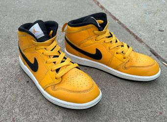 Nike Air Jordan 1 Mid 2018 Youth Size 2Y 640734-700 Very Good Condition-Original Gold Laces