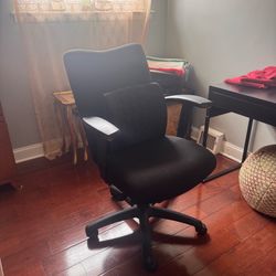 Ergonomic and adjustable office chair
