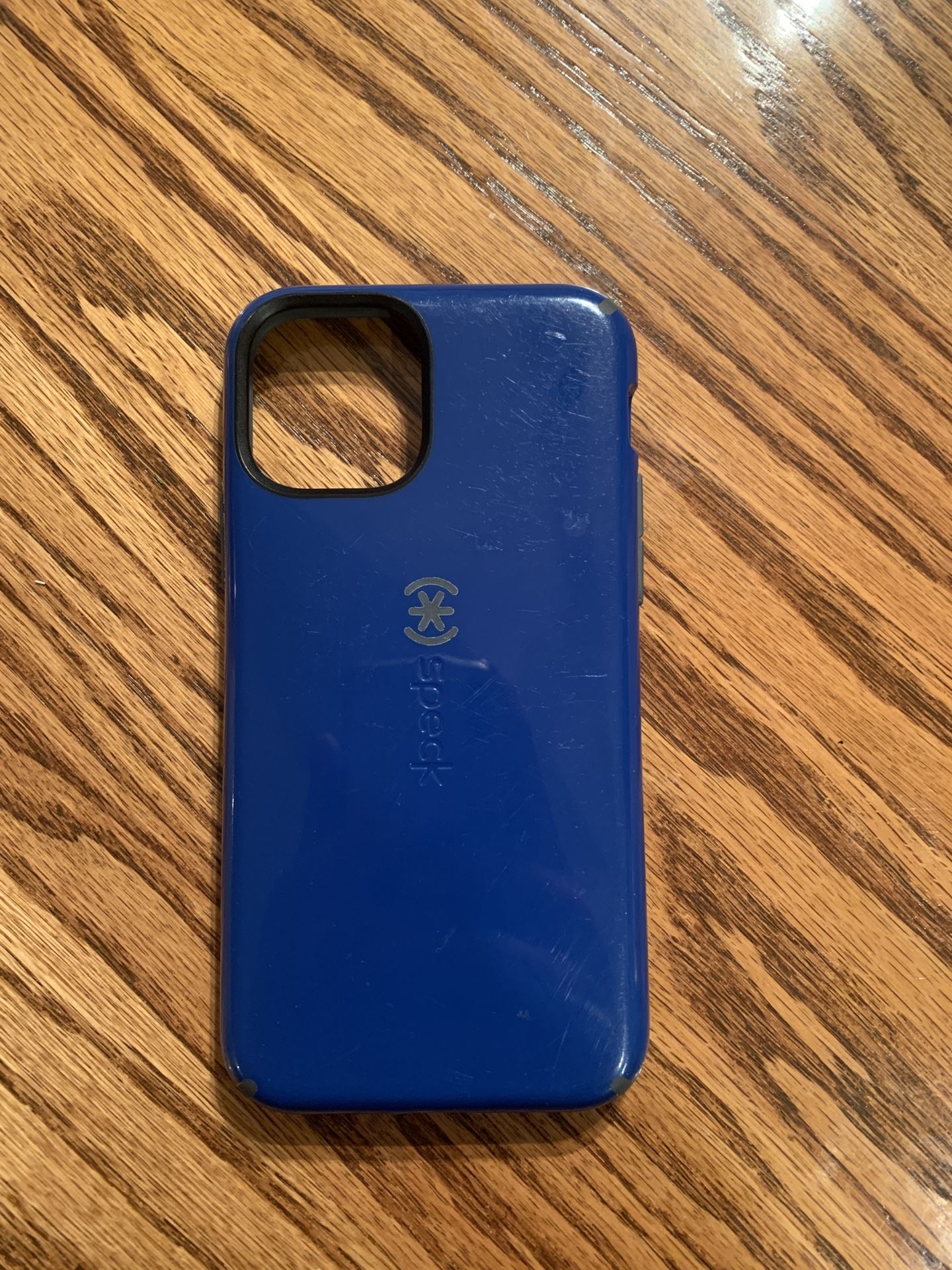 iPhone 11/11 Pro Speck case
