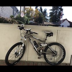 Trek Medium Size Mountain Bike,kuat Bike Rack  And Tons Of Accessories  And Parts