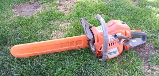 FOR SALE 62cc CHAINSAW