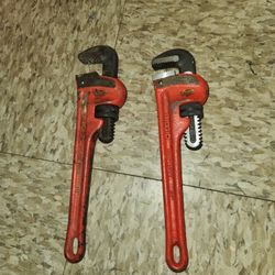 10 in. Straight Pipe Wrench for Heavy-Duty Plumbing, Sturdy Plumbing Pipe Tool with Self Cleaning Threads and Hook Jaws