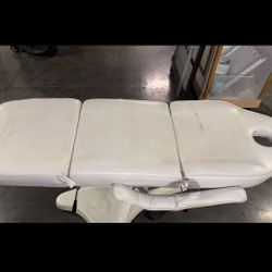 Old dentistry / esthetician adjustable seat
