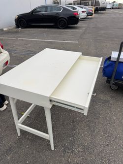 White Wooden Desk with Drawer