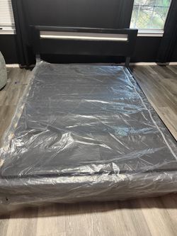 Full size bed