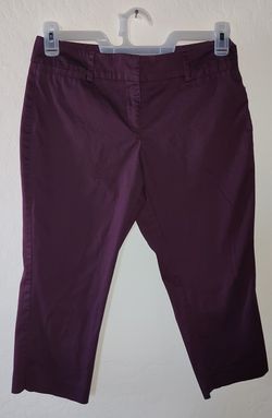 Woman's New York & Company Capri Pants Size 4/ Pantalones de mujer New York & Company Talla 4