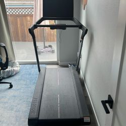 Peleton Tread - Treadmill