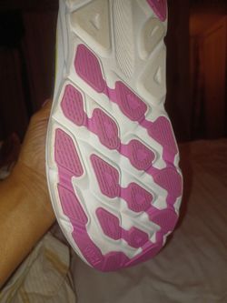 Hola Tenis Shoes
