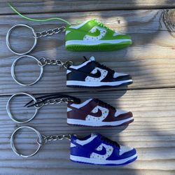 3d Nike SB supreme dunk sneaker/shoe keychain