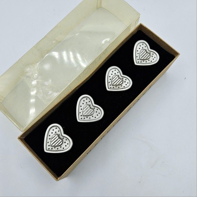 Set of 4 Metal Heart Napkin Rings by ROBINWOOD in Pewter Antique Silver Finish