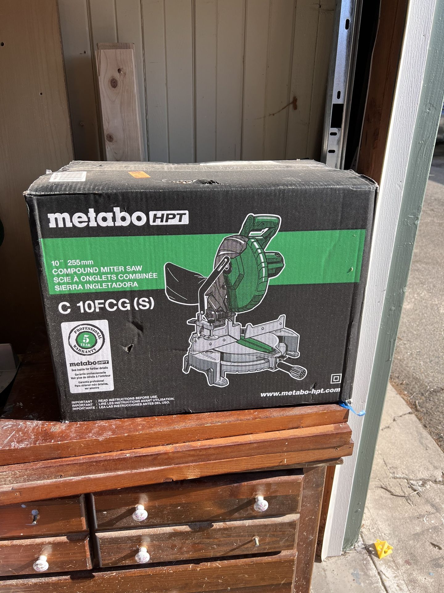 BRAND NEWe Metabo 10in Compound Miter Saw