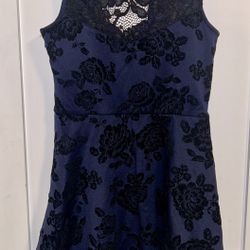 Party Dress Small