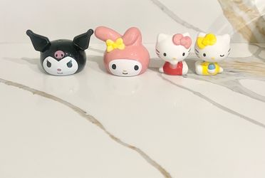 Hello kitty salt and pepper shakers
