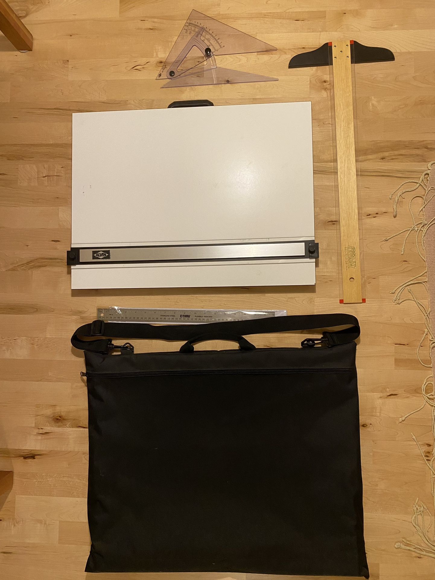 Alvin Portable drafting board + Bag & Accessories