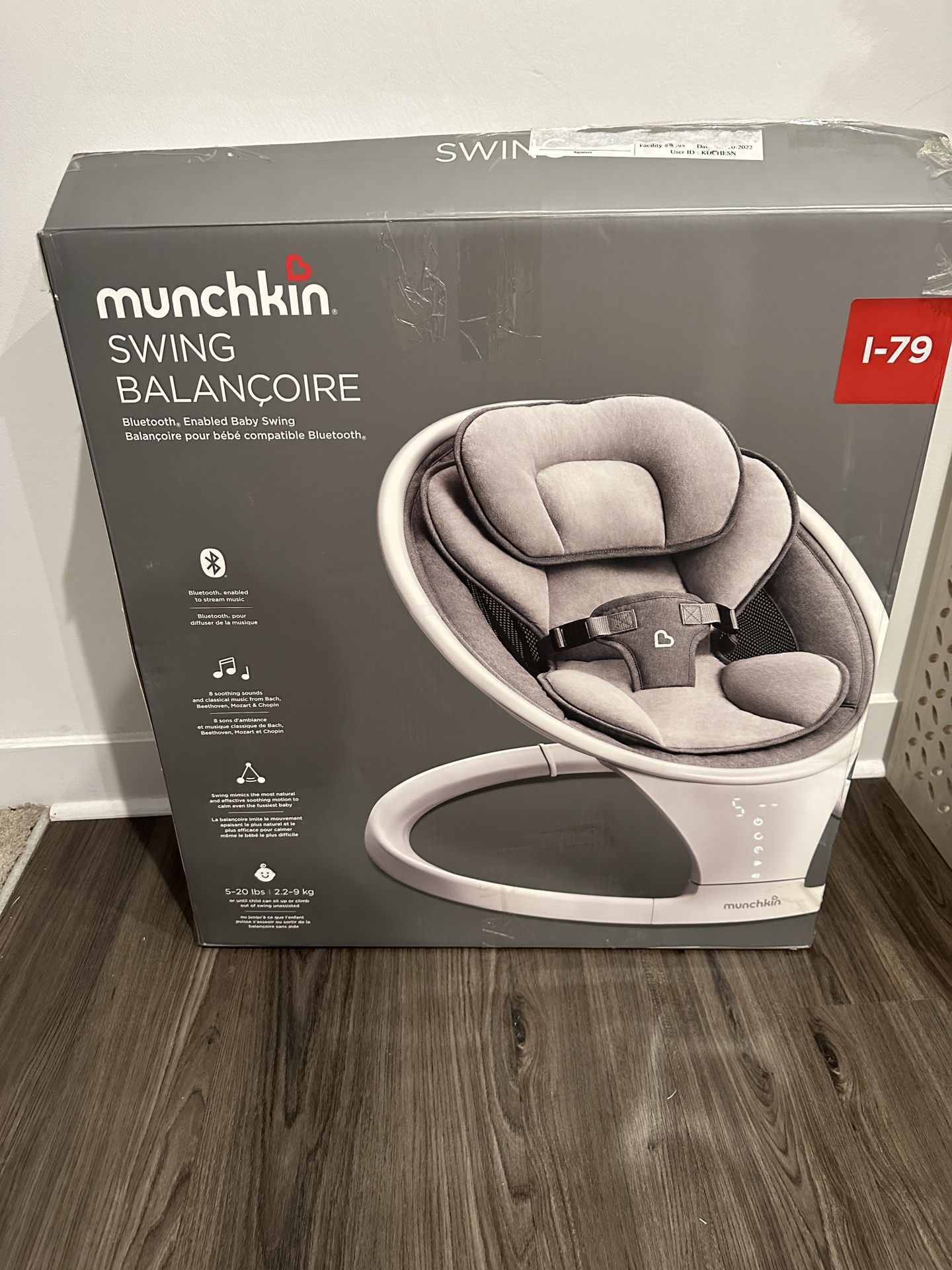 New munchkin baby swing