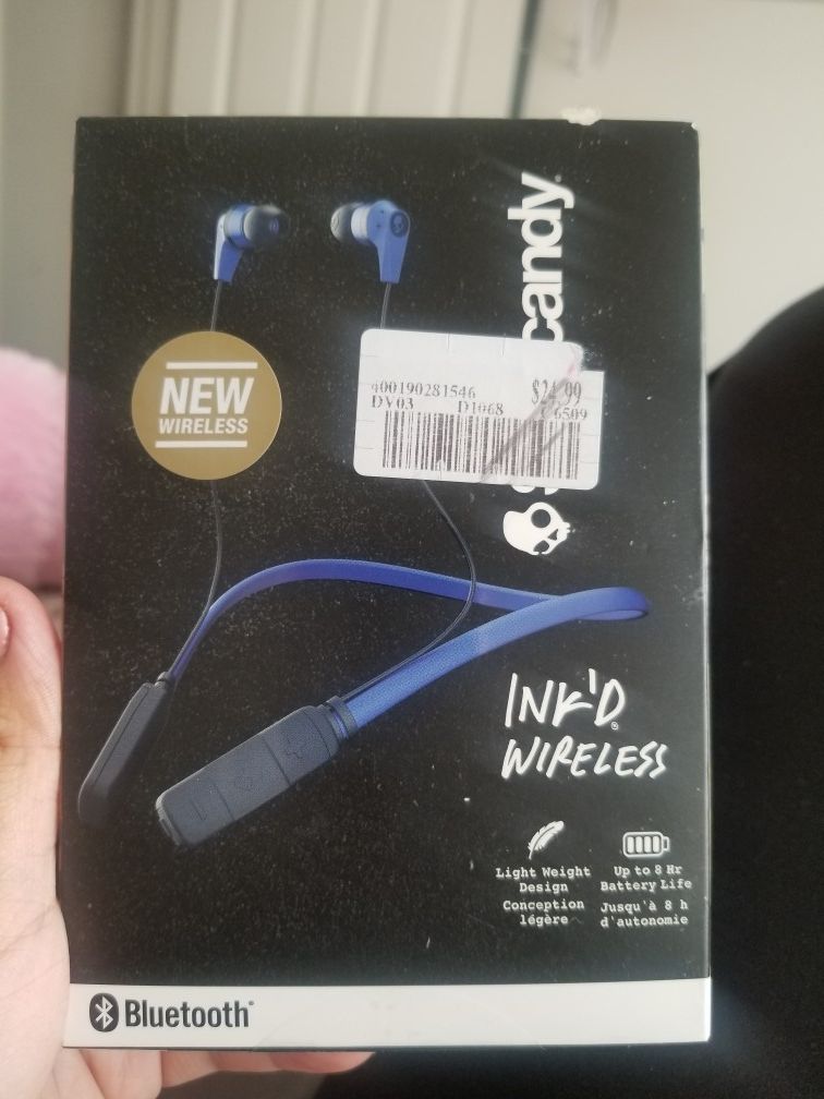 Skullcandy ink'd wireless bluetooth brand new in boxs! Paid 24.99 for it