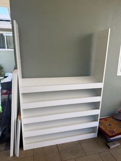 Shoe shelf
