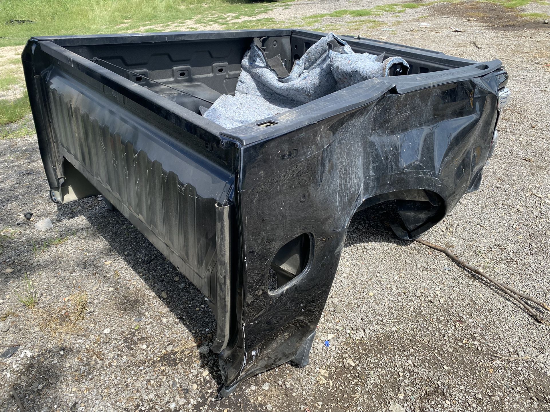 Bed Tailgate & Tailight 2019-2022 Silverado