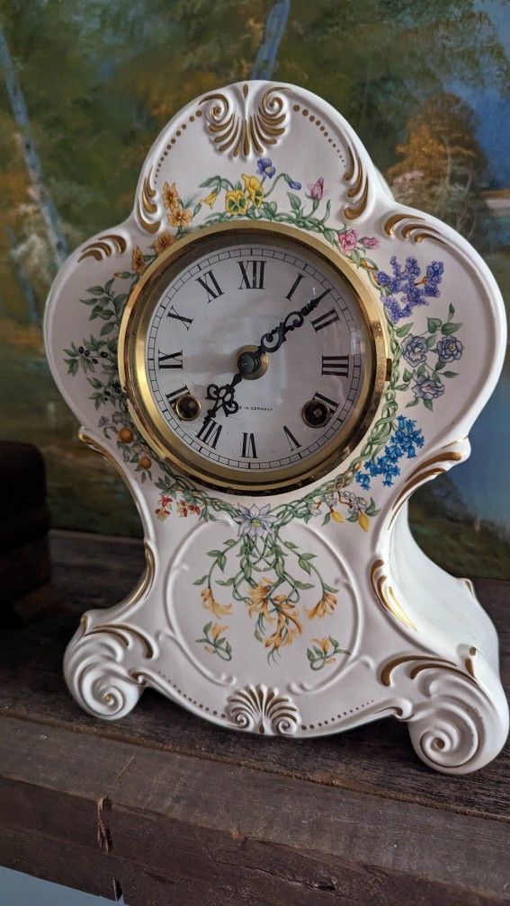 1982 Franz Hermle Floral Porcelain Clock